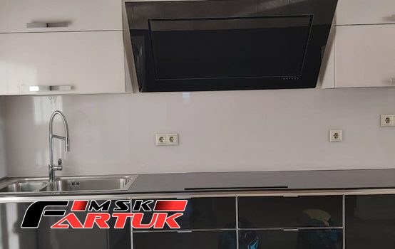 Стеклянный фартук для кухни Однотонные скинали (каталог RAL, NCS) №5f40f946-89e9-48e3-aee8-5a43e513c513