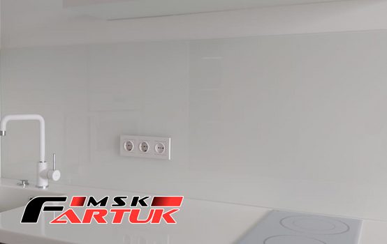 Стеклянный фартук для кухни Однотонные скинали (каталог RAL, NCS) №83cd72bd-a039-4ac9-a797-83444a9fb0ec