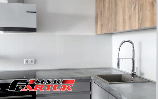 Стеклянный фартук для кухни Однотонные скинали (каталог RAL, NCS) №88d43dab-236c-4889-b9b4-8aaeed6a9d29