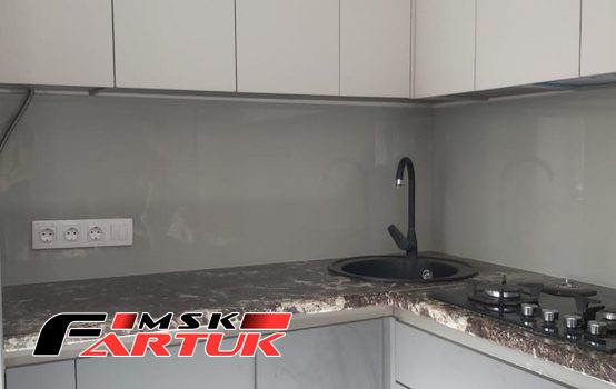 Стеклянный фартук для кухни Однотонные скинали (каталог RAL, NCS) №93945813-3ab4-4d7d-b326-0fac6d1b60c6