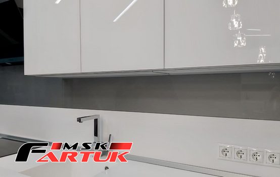 Стеклянный фартук для кухни Однотонные скинали (каталог RAL, NCS) №d9210d51-1b80-42cc-9dc7-bd4d2cec6baa